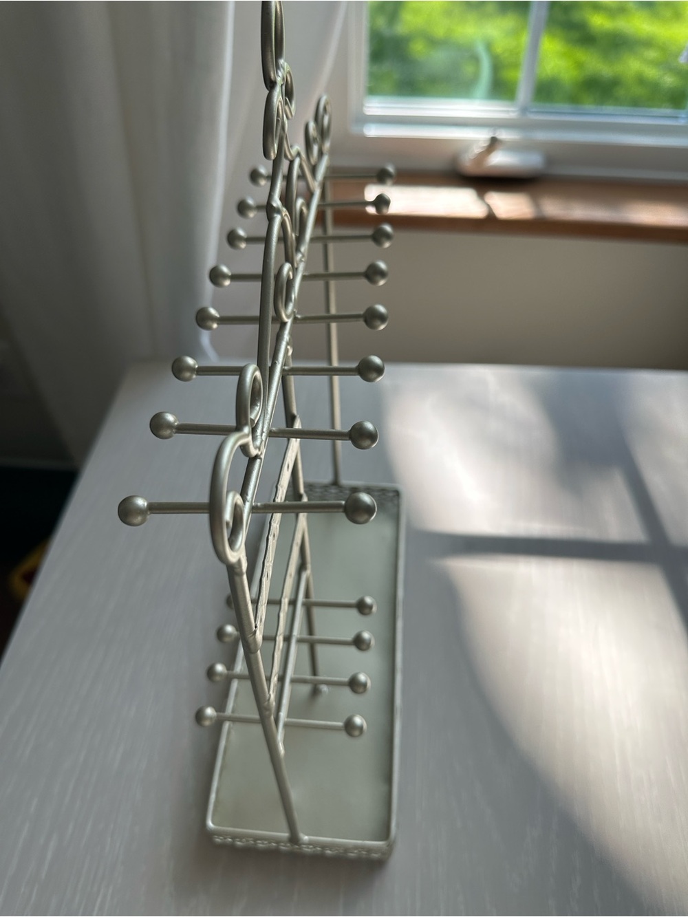 Metal Jewelry Organizer Stand in Metallic Cream - Picture 3 of 6